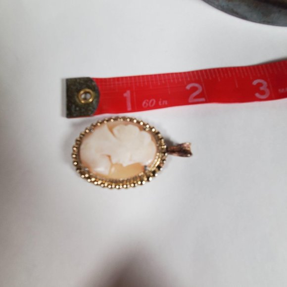 Vintage shell cameo pendant Victorian revival - Picture 7 of 8